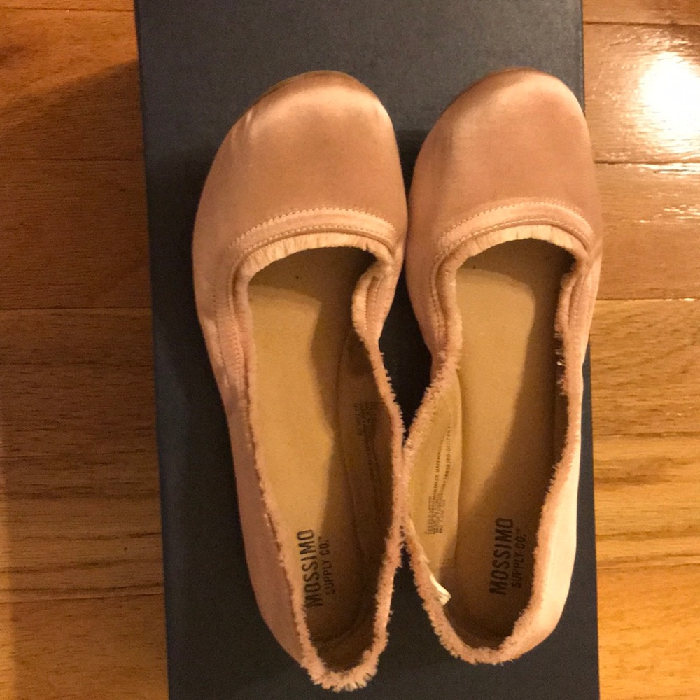 Women’s flats